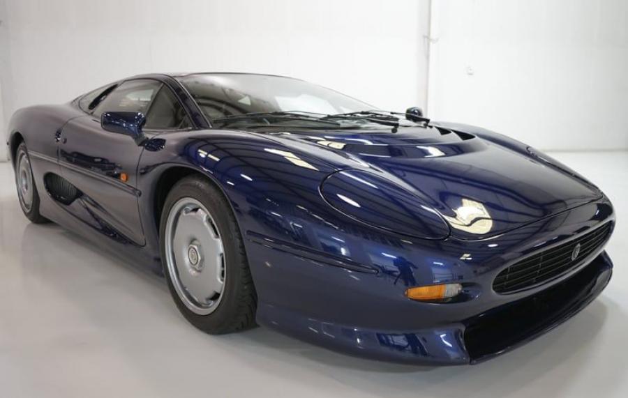  Jaguar XJ220 1994 года  (фото 9 из 55)
